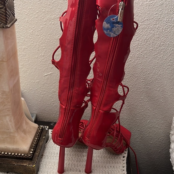 GIANNI. BINI.  Have.  2 pairs. 8 and. 7.  Only. Today 20 dollars - Picture 5 of 8